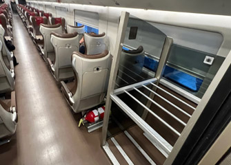 Luggage rack on Frecciarossa 1000