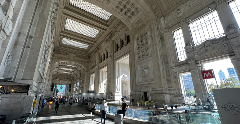 Milan Centrale station facade