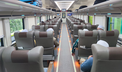 Eksekutif class seat on the Bima